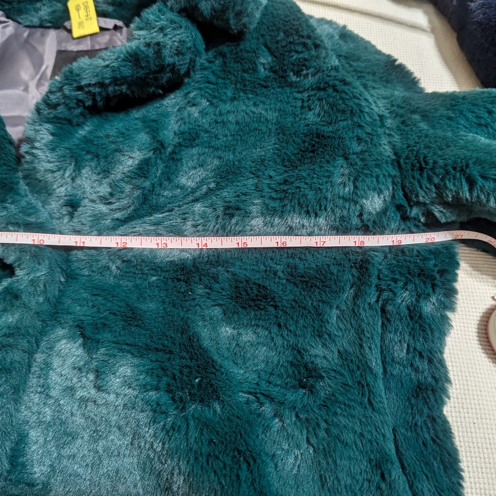 Banana Republic Green Faux Fur Coat - Picture 8 of 9